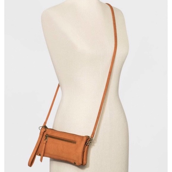 Universal Thread WALLET ON STRING Crossbody Wristlet Handbag Purse Saddle Brown - Picture 2 of 7